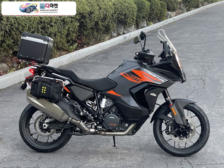 KTM 1290 슈퍼 어드벤쳐 S 2022년식 KTM 1290 슈퍼어드벤처 S (2022년)