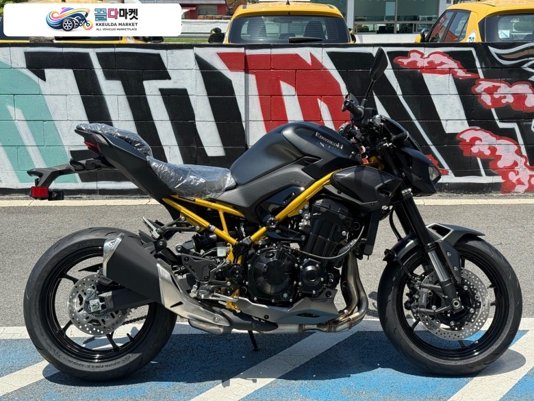 가와사키 Z 900 ABS 2026년식 모토몰 - 전국최대 종합바이크 쇼핑몰 / 2026년식 Z 900 ABS 메탈릭 무광 그레이 즉시출고 제1금융권 저금리 현금할부 /