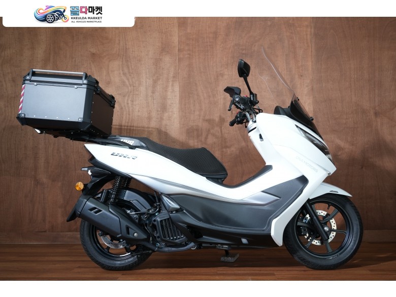 DNA모터스/대림 UHR 125 2026년식 DNA모터스 / uhr125 / 2026 / 860 KM 판매/대차