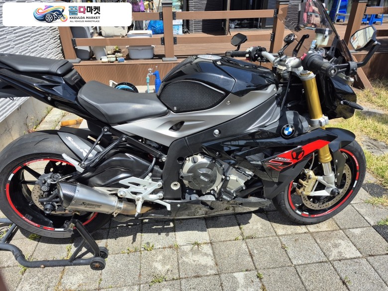 BMW S 1000 R 2016년식 2016년 s1000r 풀배기(구변완료) 판매합니다. 17,500km