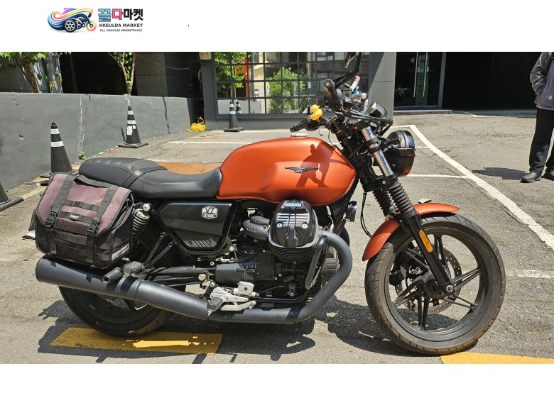 모토구찌 V7 스톤 2022년식 2022년 모토구찌 V7 850