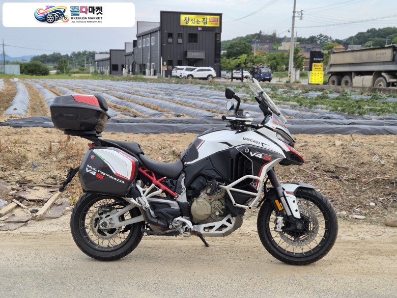 두카티 멀티스트라다 V4 S 2021년식 두카티 멀티스트라다 v4s 21년식 판매합니다