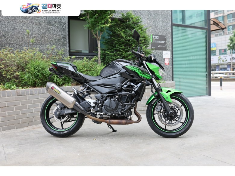 가와사키 Z 400 2019년식 2019년 가와사키 Z400 아크라포빅 구변완료 차량 판매합니다