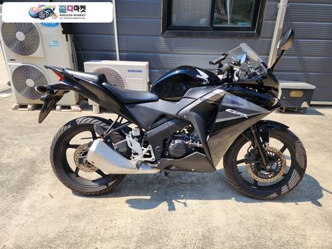 혼다 CBR 125 R 2014년식 SLBIKE 2014년식 혼다 CBR 125 블랙 판매