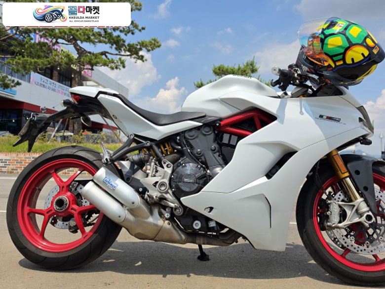 두카티 슈퍼스포츠 950 S 2017년식 두가티 슈퍼스포츠950s급매