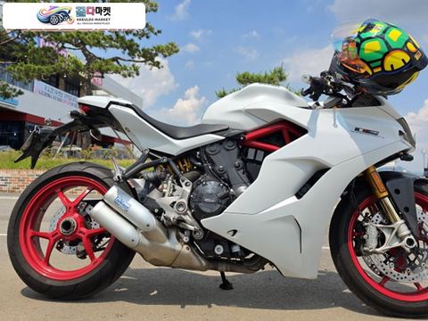 두카티 슈퍼스포츠 950 S 2017년식 두가티 슈퍼스포츠950s급매