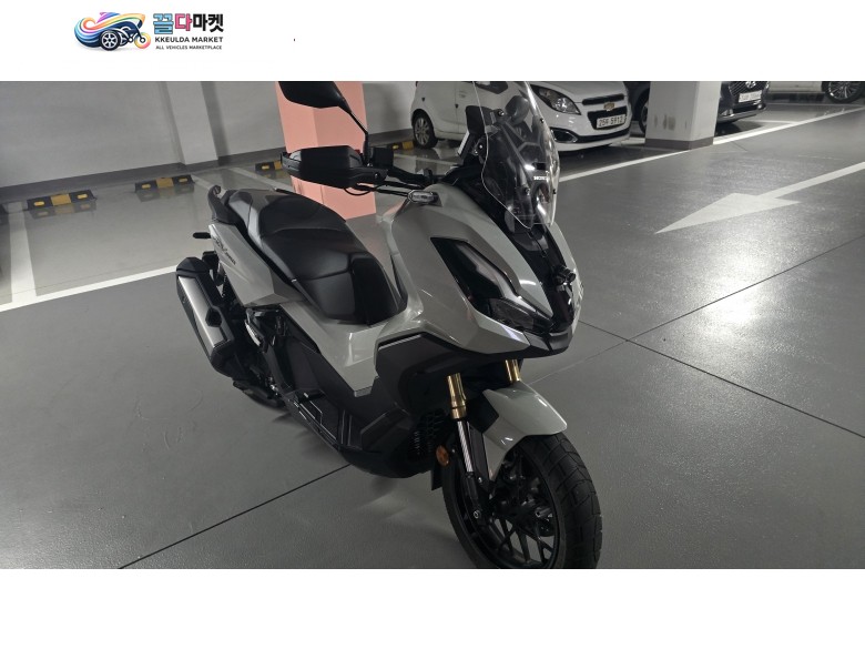 혼다 ADV 350 2024년식 ADV350 판매합니다.