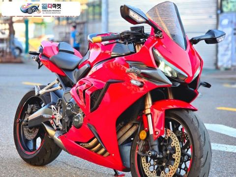 혼다 CBR 650 R ABS 2019년식 2019년식 혼다 CBR650R 아크라 풀배기 구변완료 4만키로 상어카울