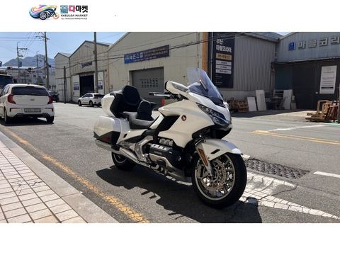 혼다 골드윙 투어 DCT 에어백 2024년식 2024년식 혼다 골드윙 투어 DCT 에어백 팝니다