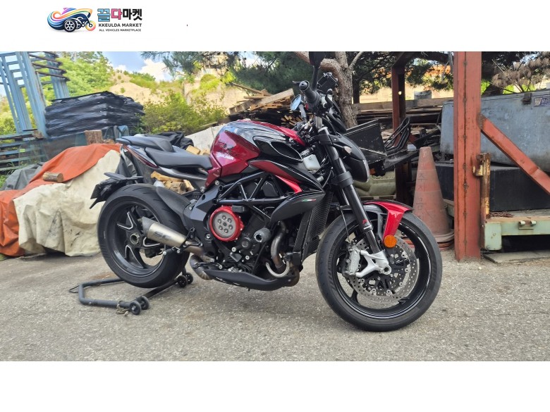 MV-아구스타 브루탈레 800 RR 2023년식 이탈리아 브랜드 네이키드 바이크 팝니다