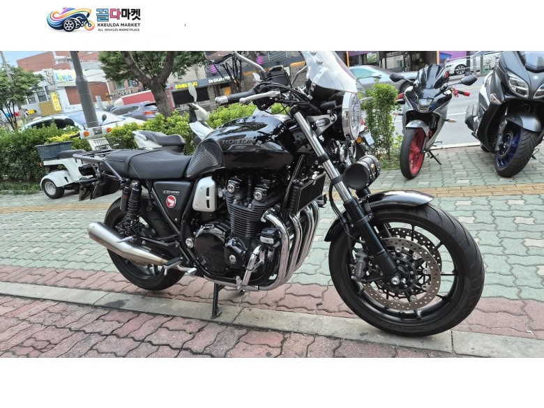 혼다 CB 1100 RS 2019년식 혼다 CB1100RS 팝니다