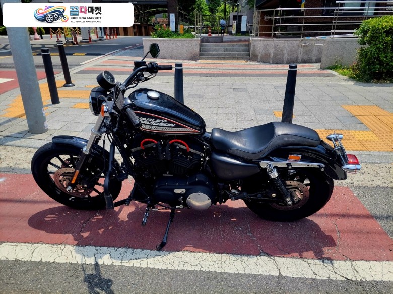 할리데이비슨 883 R 2010년식 구변완료 깨끗한 883R 번호판있음 가겨대비 상태최상