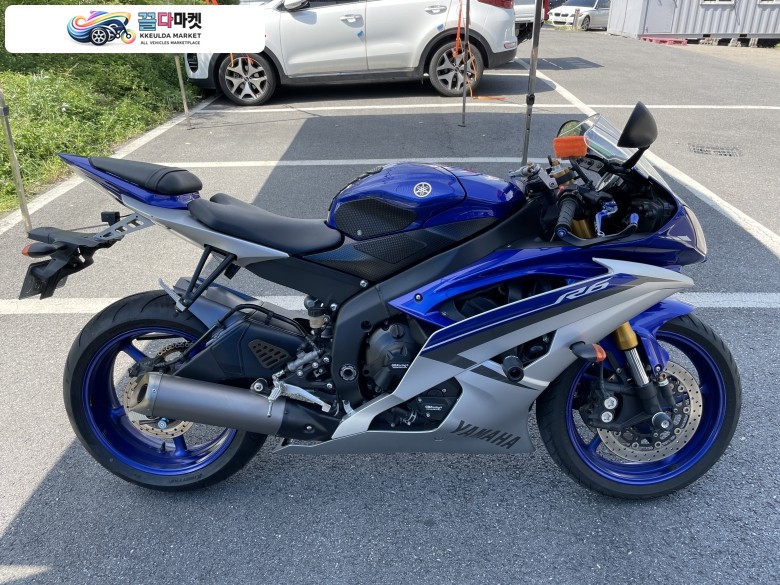 야마하 YZF R6 2015년식 깨끗한 소장용 R6 내놓습니다. (벨브간극 비용 100% 지원 / 순정카울 / 배기)