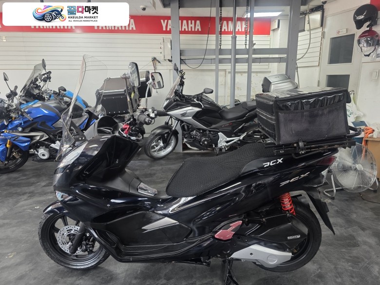 혼다 PCX 125 FI 2020년식 티바이크 2020년 잘 관리된 혼다 PCX125 블랙 컬러 배달세팅 판매합니다. -카드-대차-할부- 가능