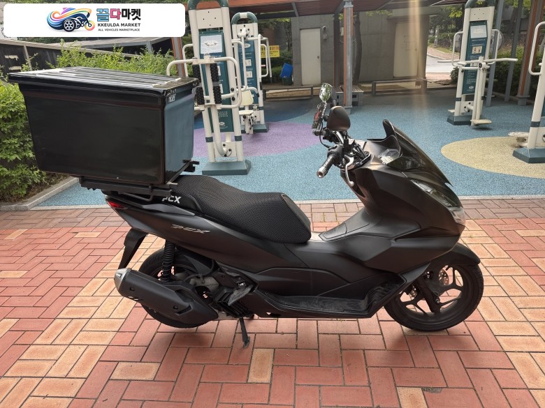 혼다 PCX 125 ABS 2024년식 혼다 PCX125 24년 ABS 짧은키로수 스마트키차량 A급