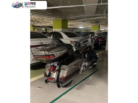 할리데이비슨 CVO 울트라 클래식 2016년식 엔진내부부품 전부,엔진오일펌프, 클러치디스크, 레귤레이터, 제네레터,  베터리, 타이어, 브레이크패드,베아링 등등 전부 교체 완료 (할코정품)