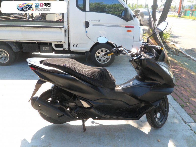 혼다 PCX 125 ABS 2022년식 혼다 PCX 125 ABS 판매합니다.