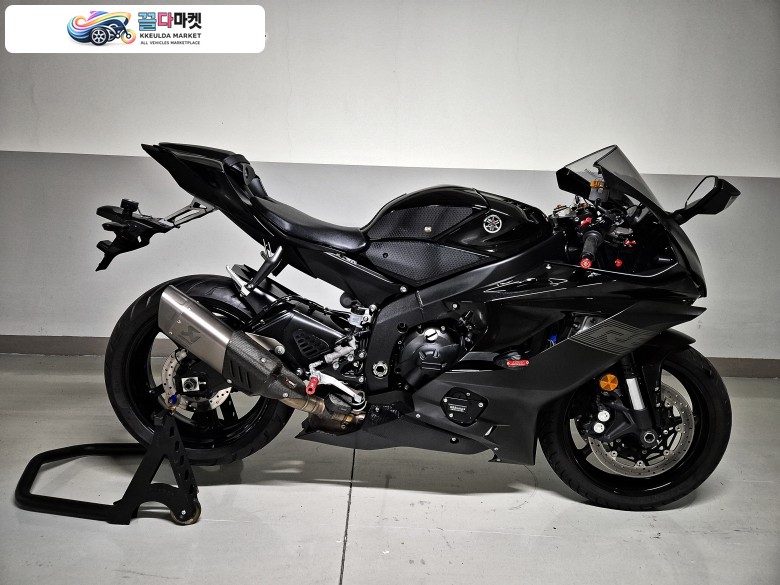 야마하 YZF R6 2020년식 신차급 짧은키로수 2020 아크라포빅 R6 판매