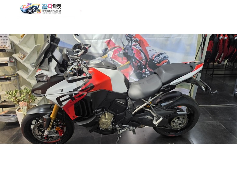 두카티 멀티스트라다 V4 RS 2025년식 두카티 멀티스트라다 V4 RS