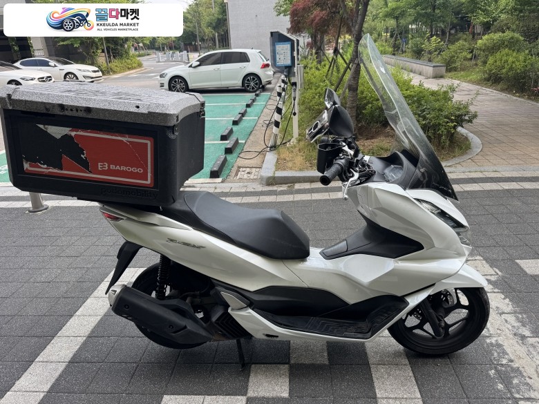 혼다 PCX 125 ABS 2024년식 혼다 pcx125 24년 abs 화이트컬러 짧은키로수 배달풀셋팅
