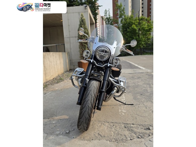 BMW R 18 클래식 2021년식 BMW R18 클래식 퍼스트 에디션 (순정 가죽시트 + 앞발판 가드 + 블랙박스 + USB 포트)