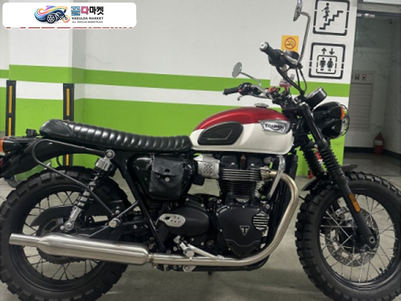 트라이엄프 본네빌 T100 2022년식 트라이엄프 본네빌 t100