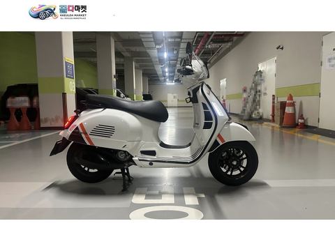 베스파 GTS 300 슈퍼스포츠 2025년식 베스파 GTS300 슈퍼스포츠 A급
