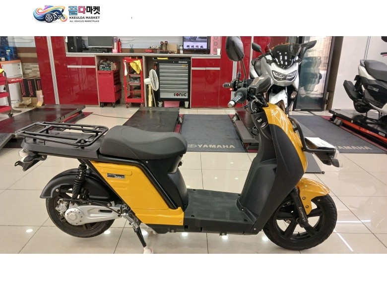 와코 EV E7 S 2022년식 와코 전기스쿠터 판매합니다.
