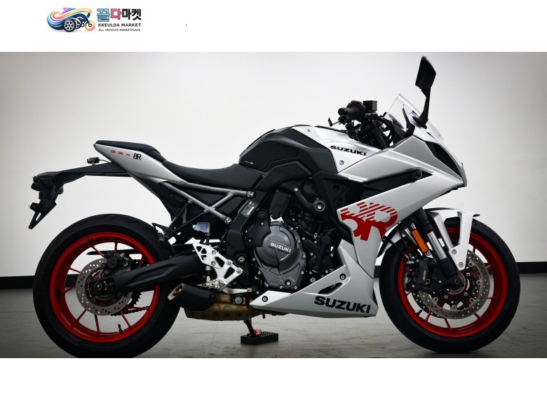 스즈끼 GSX 8 R 2025년식 [ 매버릭바이크 ] / 신차급 컨디션의 스즈키 GSX-8R 판매합니다.