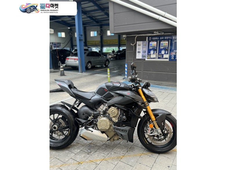두카티 스트리트파이터 V4 S 2024년식 스트리트파이터v4s(24)두카티 판매