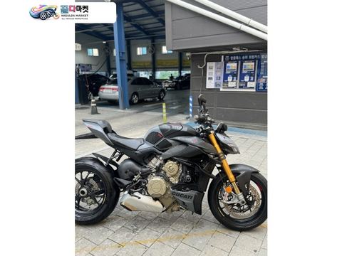 두카티 스트리트파이터 V4 S 2024년식 스트리트파이터v4s(24)두카티 판매