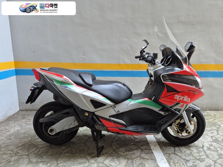 아프릴리아 SRV 850 2014년식 Srv850 묻따로 팔아요