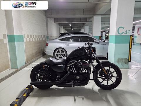 할리데이비슨 883 2018년식 할리데이비슨 18년식 아이언 883 19000km 960만 팝니다.
