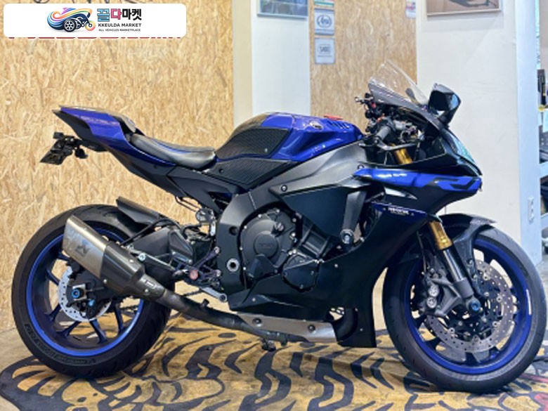 야마하 YZF R1 2019년식 풀배기구변 된 2019년식 야마하 YZF-R1 판매합니다 !