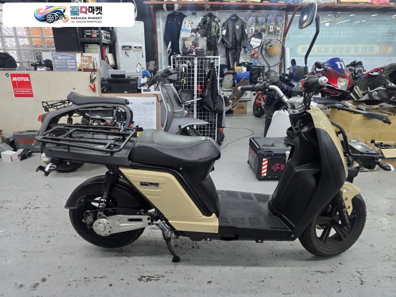와코 EV E7 S 2022년식 와코 E7S 2022년식(배터리 2개) 판매 합니다.