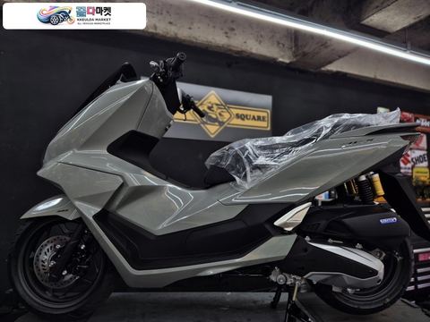 혼다 PCX 125 ABS 2026년식 26년식 혼다 pcx125 신차 그레이색상 판매합니다.