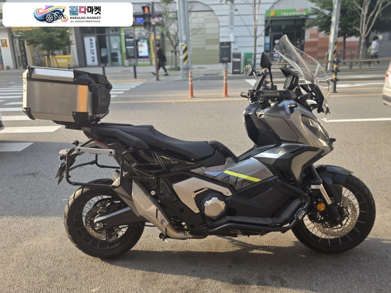 혼다 X ADV 2024년식 xadv750 낮은키로수 신차 타이어라인 아직도안지워진매물팝니다