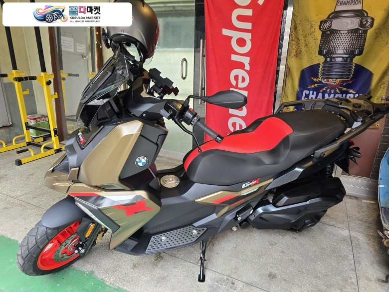 BMW C 400 X 2025년식 c400x 카라마타 신차급 팝니다.