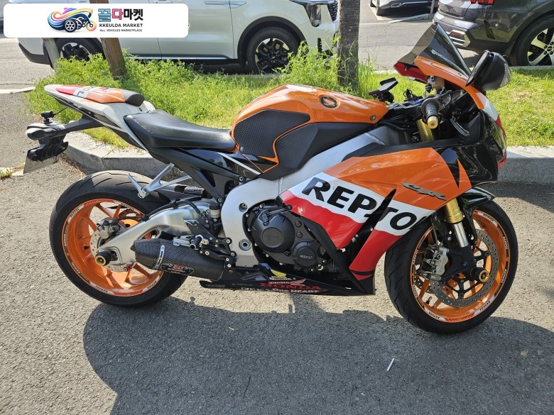 혼다 CBR 1000 RR 2013년식 13년식 혼다 CBR1000RR 렙솔 판매합니다.