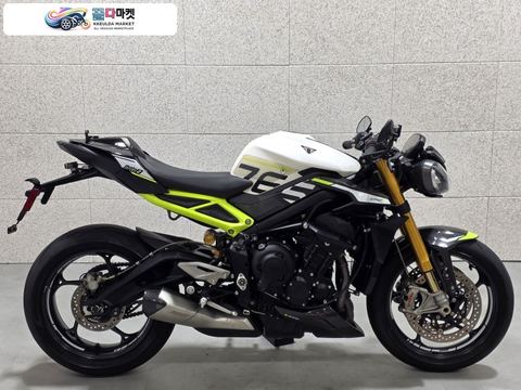 트라이엄프 스트릿 트리플 765 MOTO2™ 에디션 2024년식 (전국무료배송) 24년식 트라이엄프 스트리트 트리플765 RS Moto2에디션 차량 판매/대차