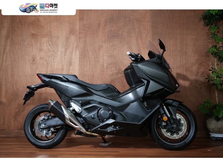 혼다 포르자 750 2025년식 혼다 / 포르자750 / 2025 / 1,445 KM / 판매/대차
