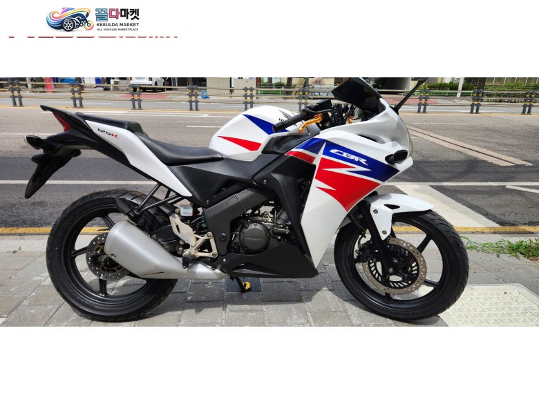 혼다 CBR 125 R 2014년식 CBR125R 년식대비상태최상 정비완료 A/S보증!!!