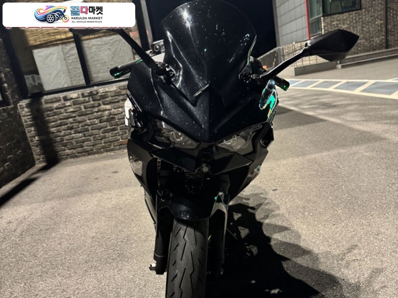 가와사키 닌자 500 R 2024년식 쿼터 가와사키 닌자 500팝니다
