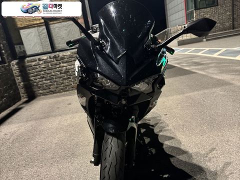 가와사키 닌자 500 R 2024년식 쿼터 가와사키 닌자 500팝니다