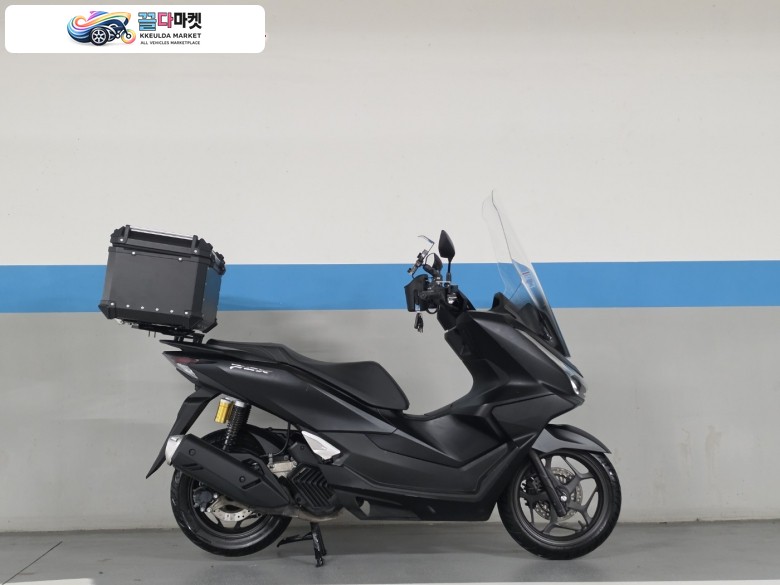 혼다 PCX 125 ABS 2025년식 25년식 혼다 PCX125 ABS 맷블랙 S+급상태 옵션다수 판매,대차 합니다~~~