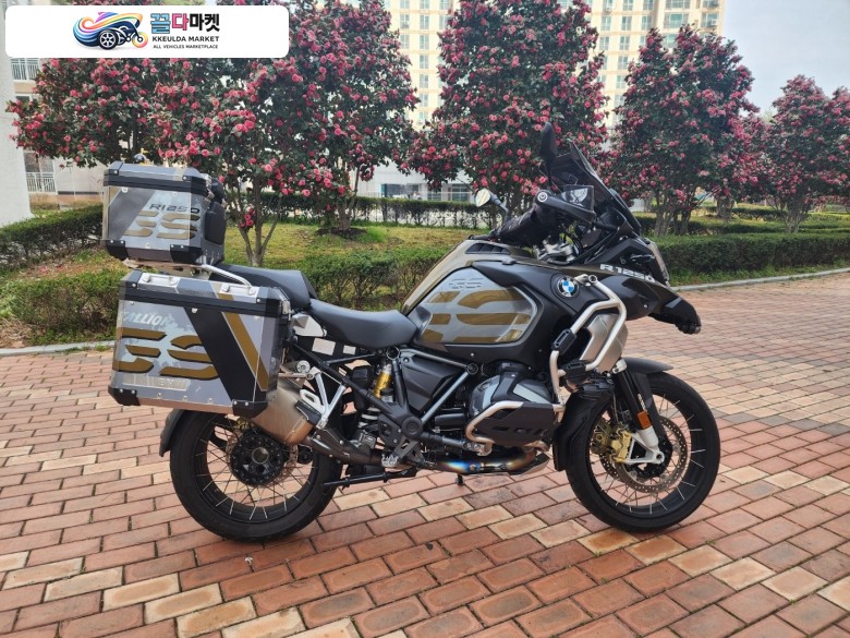 BMW R 1250 GS 어드벤처 2019년식 BMW R1250GSA 2019년식 판매 / 14,000km / 3박스 / 옵션 다수