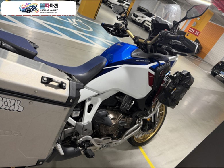 혼다 아프리카 트윈 CRF 1100 L 어드벤쳐 스포츠 ES DCT 2023년식 아프리카트윈 23년식 ES DCT