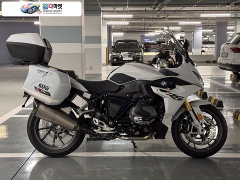 BMW R 1250 RS 2024년식 걍 새차임 / 합리적인 가격