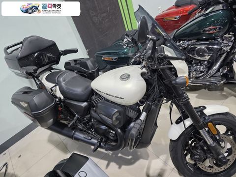 할리데이비슨 스트리트 로드 750 2018년식 590만원짜리 할리데이비슨? 12000km? 2018년식? 튜닝도 빵빵?