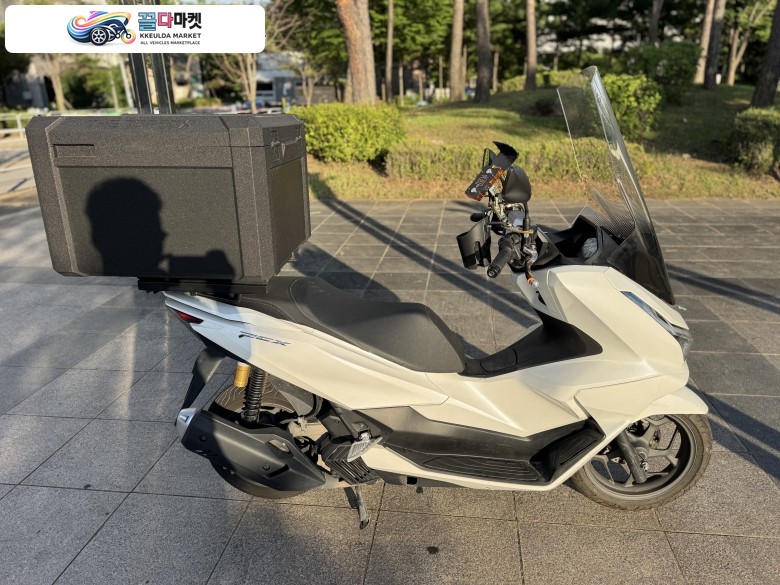 혼다 PCX 125 ABS 2025년식 PCX125 25년 짧은키로수 화이트컬러 배달풀셋팅 신형 ABS